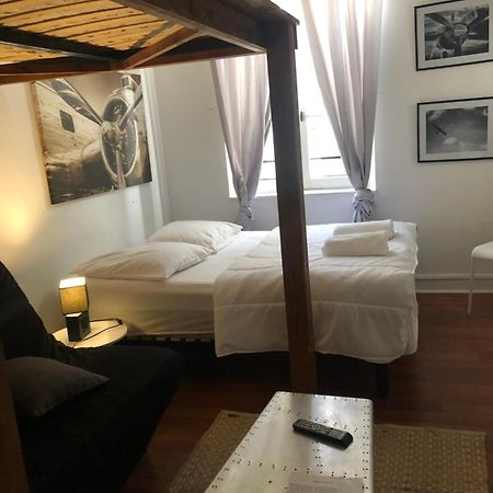 Le Victor Hugo 2 D Et Sa Pizza Offerte Apartment Aurillac Bagian luar foto