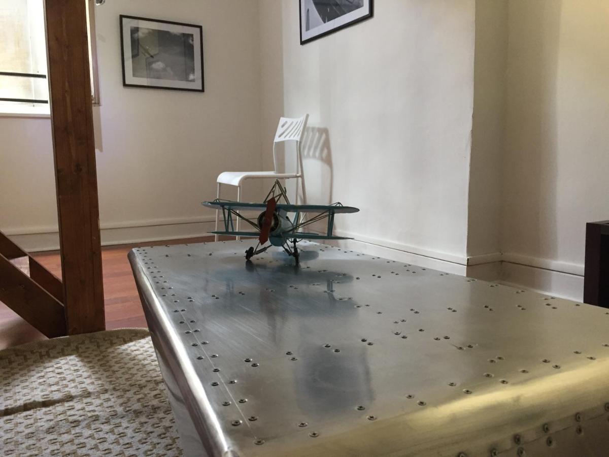Le Victor Hugo 2 D Et Sa Pizza Offerte Apartment Aurillac Bagian luar foto